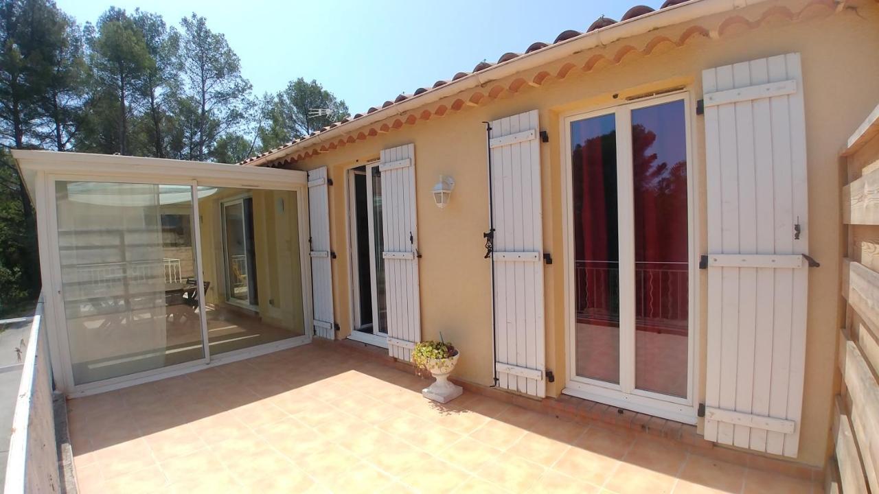 Charmante Maison Climatisee Avec Piscine Draguignan Exterior photo