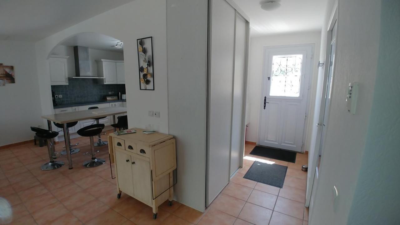 Charmante Maison Climatisee Avec Piscine Draguignan Exterior photo